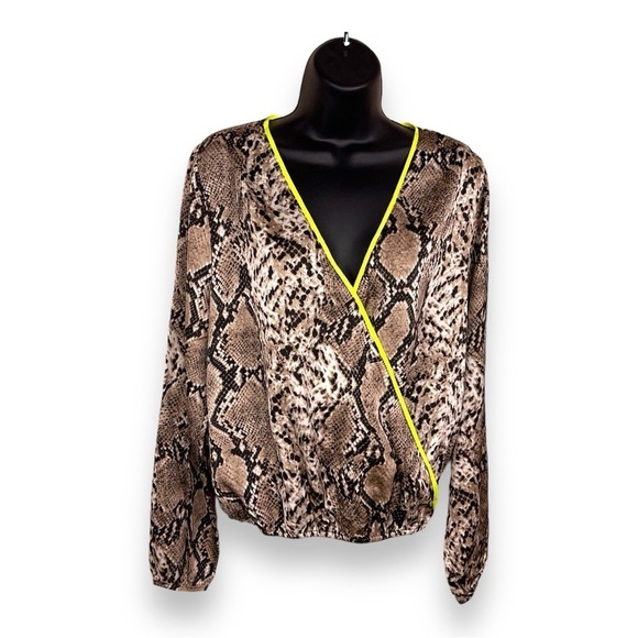 NEW Q+A MEDIUM SNAKESKIN PRINT BLOUSE LONG SLEEVE DRAPED NEON YELLOW - Picture 1 of 12